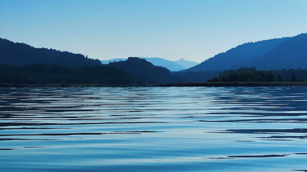 What to see around crater lake?