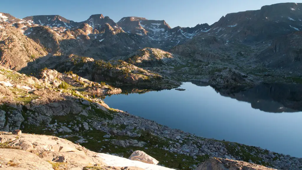 What mountain is crater lake on?