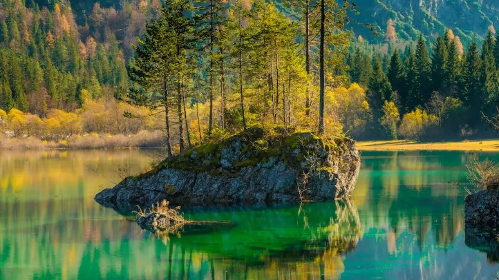 Can you fish in crater lake?