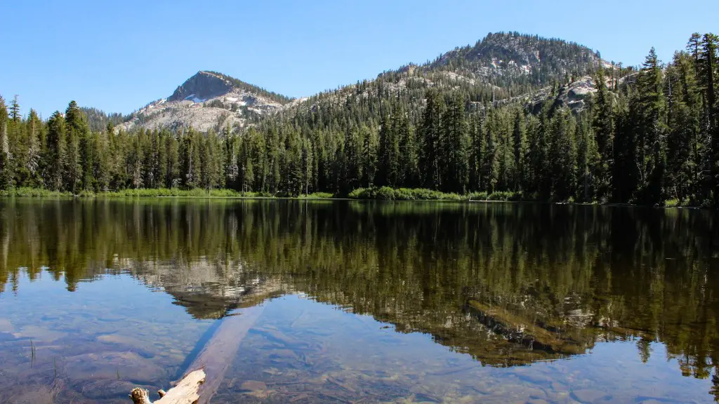 Is crater lake national park open in april?