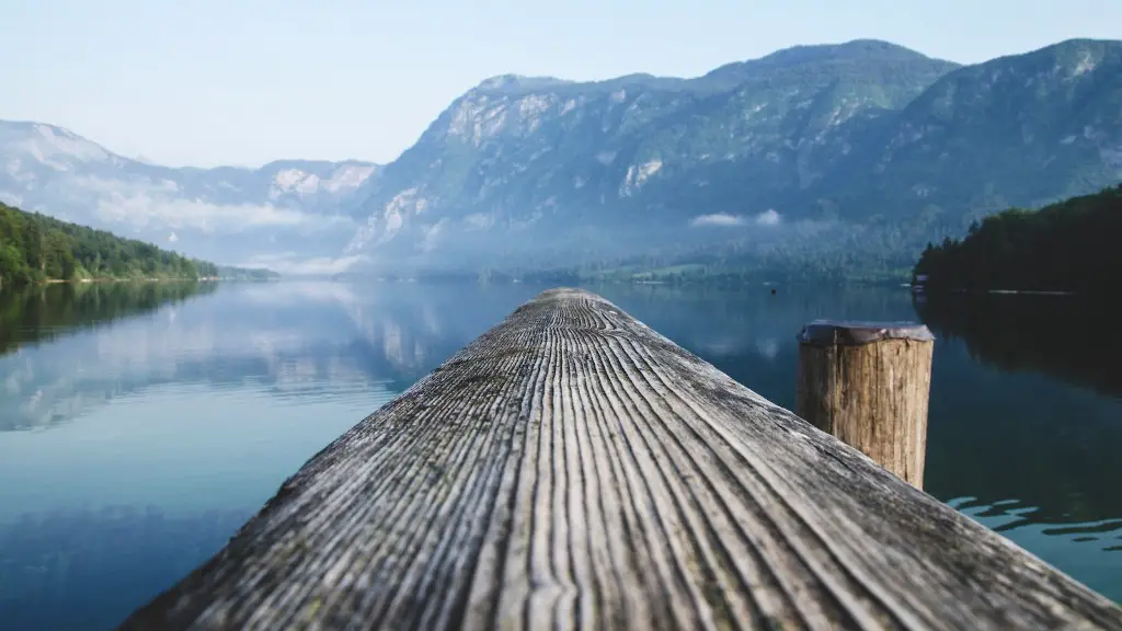 How far is it around crater lake?