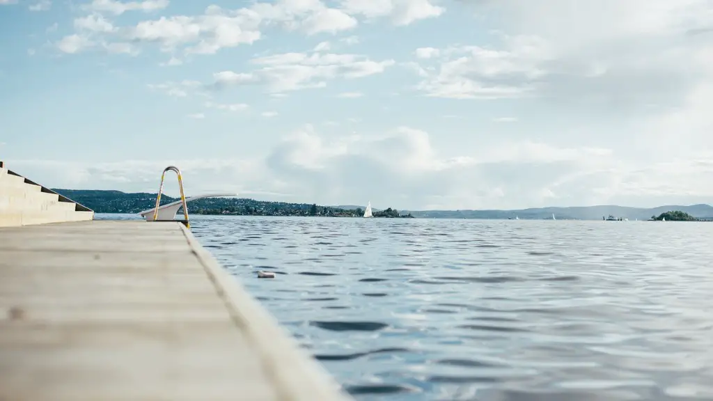 How long does it take to visit crater lake?