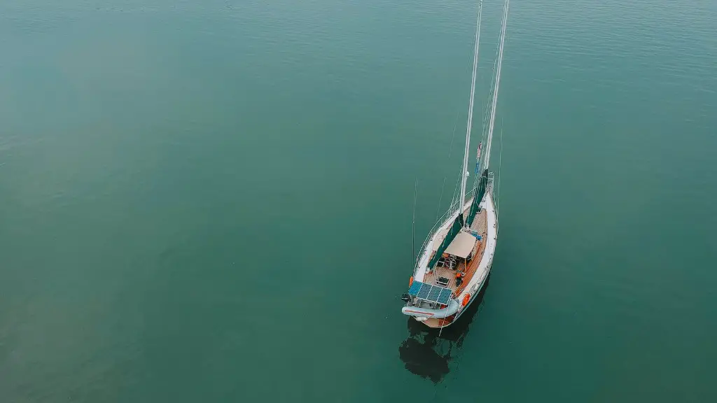 What are the structures in lake michigan?