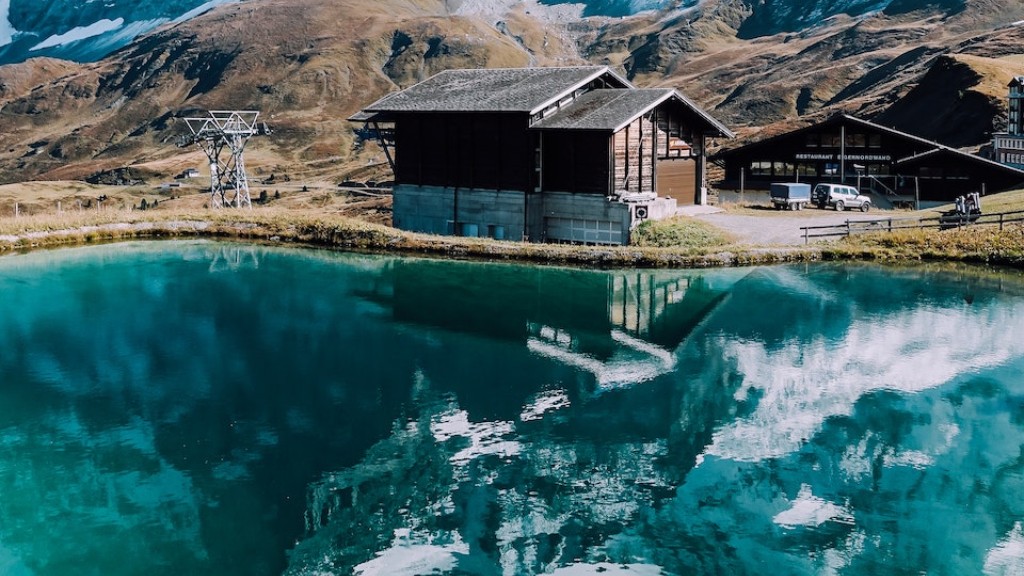 Can you swim in crater lake mt ruapehu?