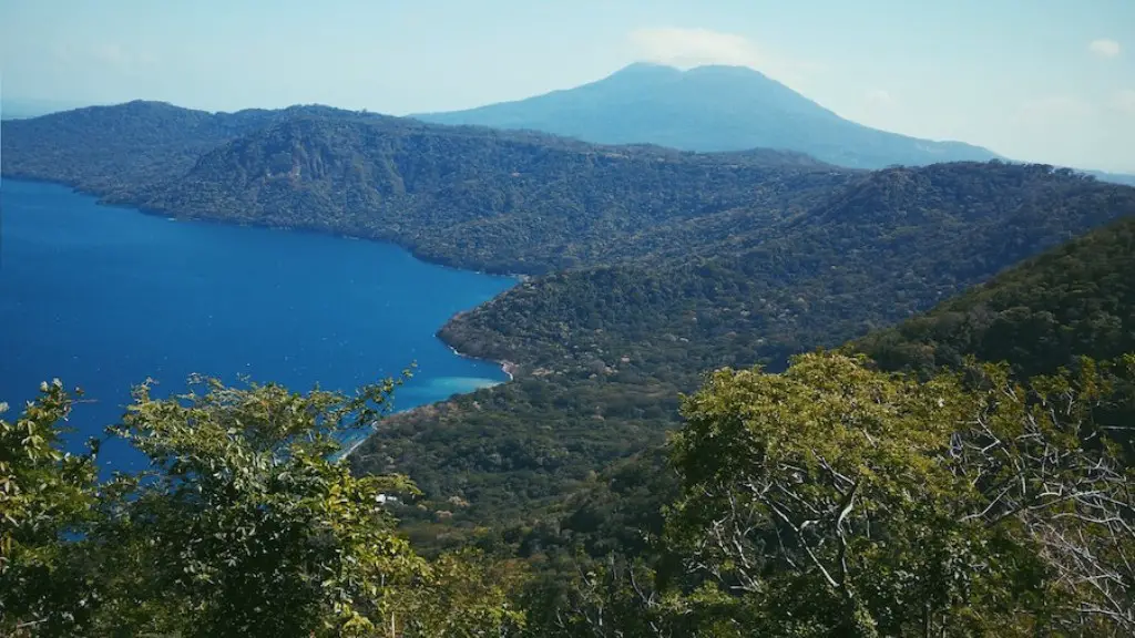 Where is crater lake quizlet?