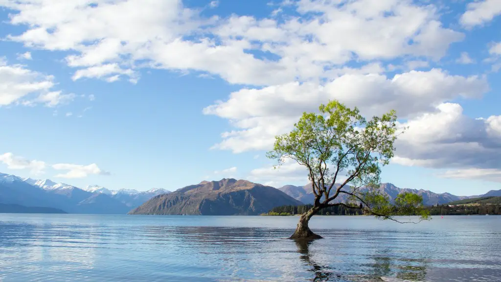 Can you go to phantom ship island in crater lake?