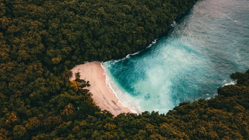 What is the water temperature of lake michigan today?