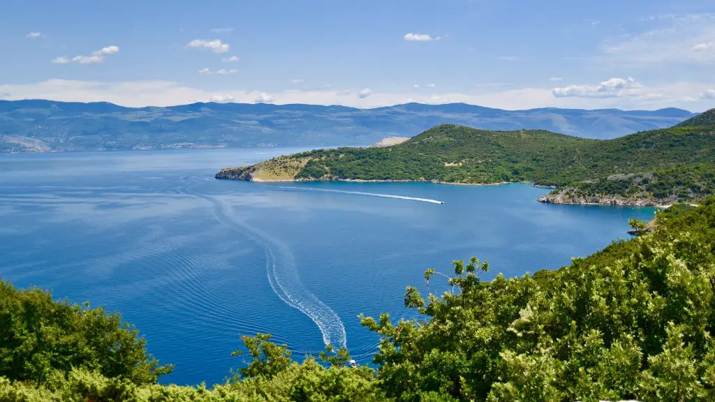 Are there bodies in crater lake?