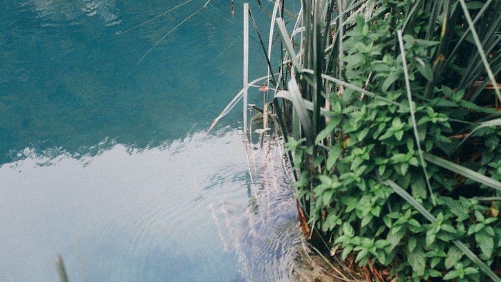 Can you swim in crater lake in june?