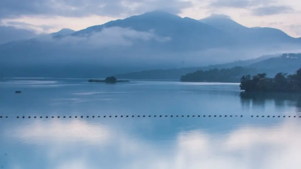 Why aren’t people allowed on wizard island in crater lake?