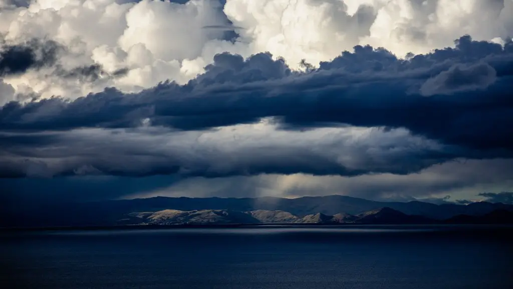 How far is crater lake to crescent city?