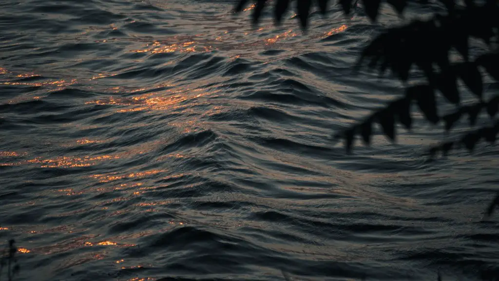 How deep is water at crater lake at boat launch?