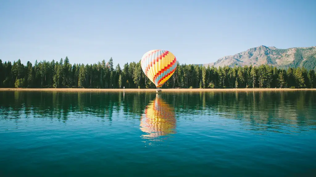 How far is redwood nationalpark from crater lake?