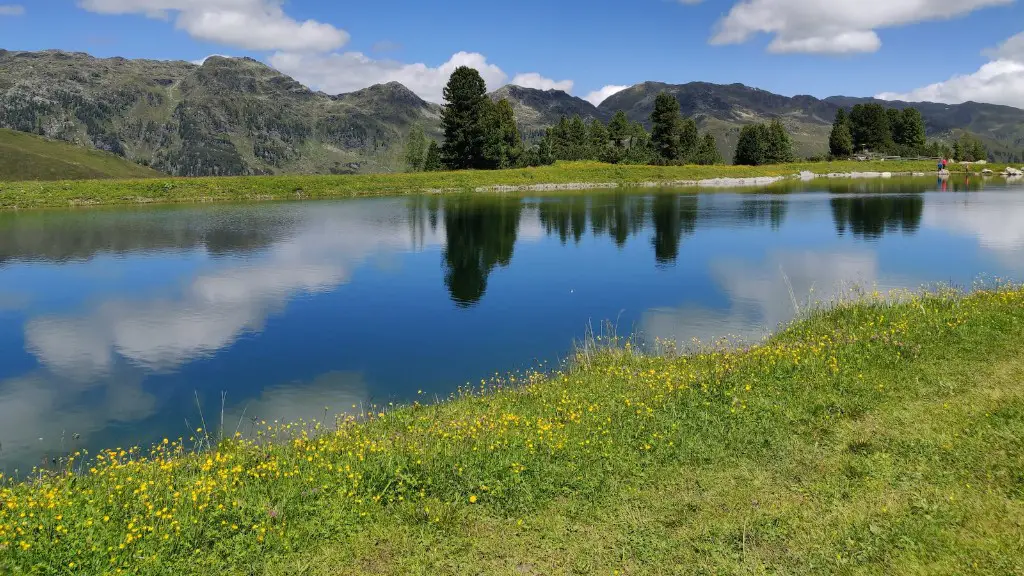 How to reserve a campsite near crater lake?