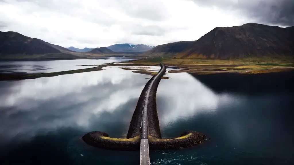 How deep is little crater lake oregon?