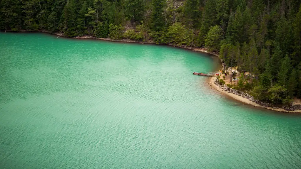 What type of volcano formed crater lake?