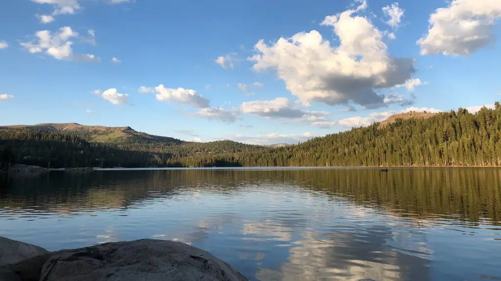 What type of geologic activity dominates the crater lake today?