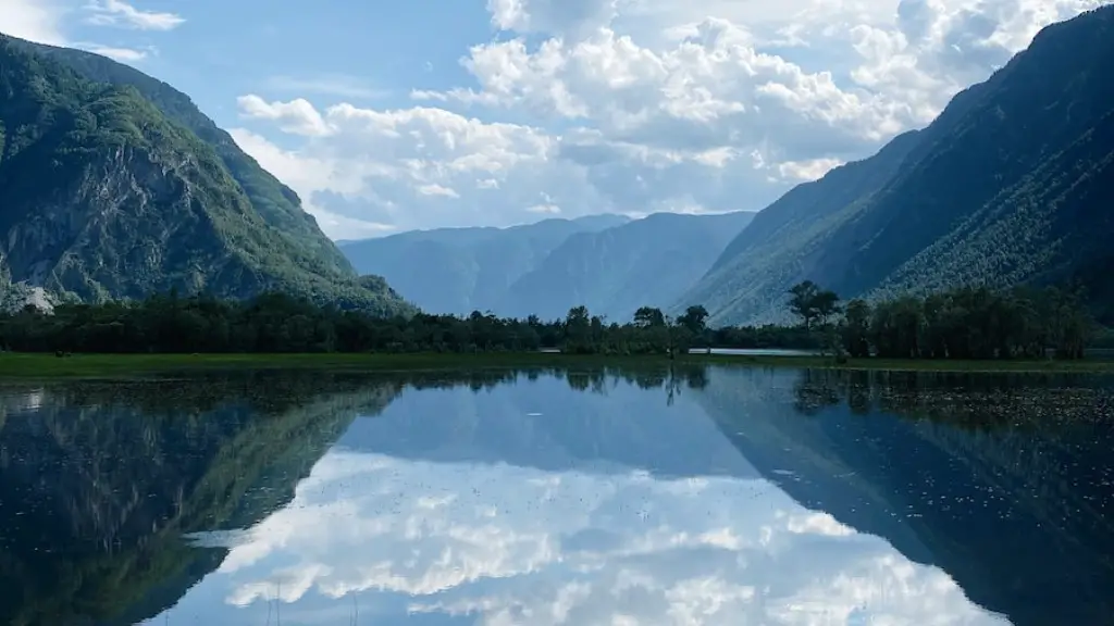 Can you fish for cryashish crater lake?